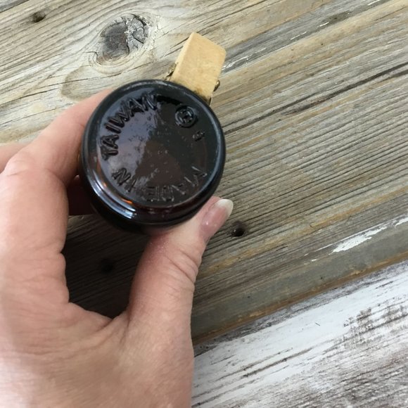 Vintage Brown Glass Canada Souvenir Mini Mug Stein Shot Glass Siestaware - Picture 7 of 8